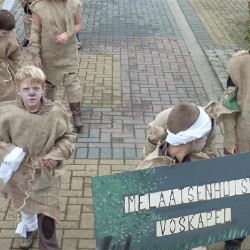 Is het nog ver stappen - Toneelvereniging Plankenkoorts 